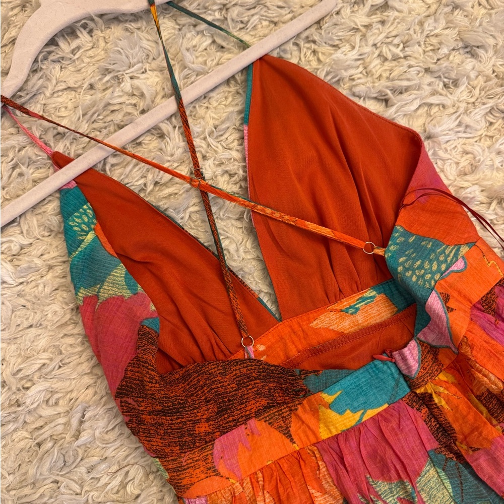 NWOT- Stunning,Vibrant Floral Halter Dress - Picture 8 of 12